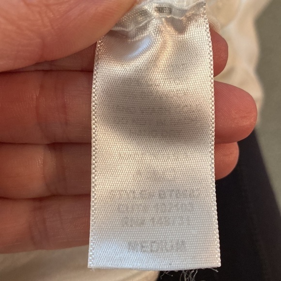 Blue Blush Twisted White Crewneck Long Sleeved Shirt Size Girls Medium- Like New - Picture 7 of 7